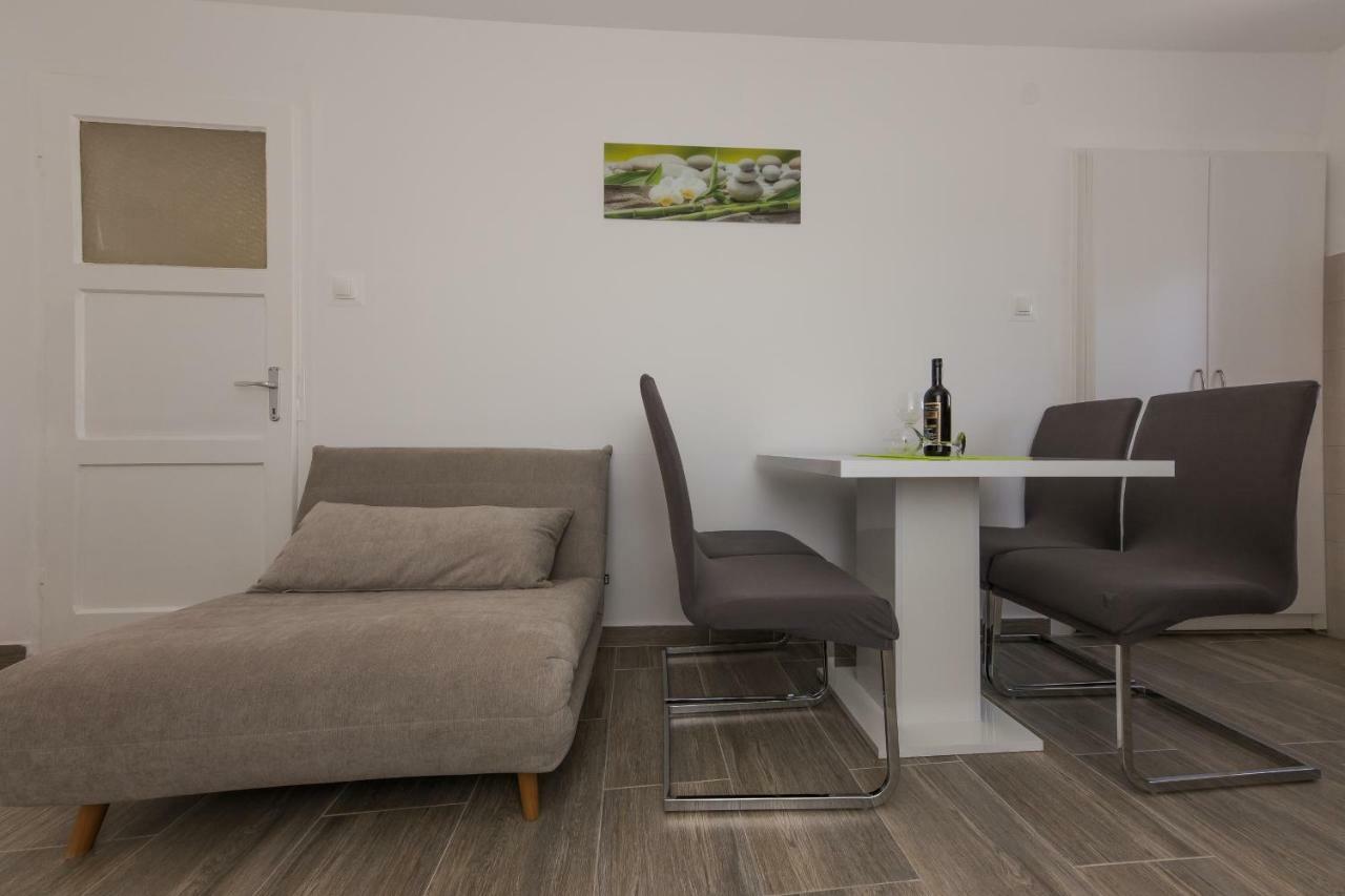 Apartman Ankica Apartment Kastela Bagian luar foto