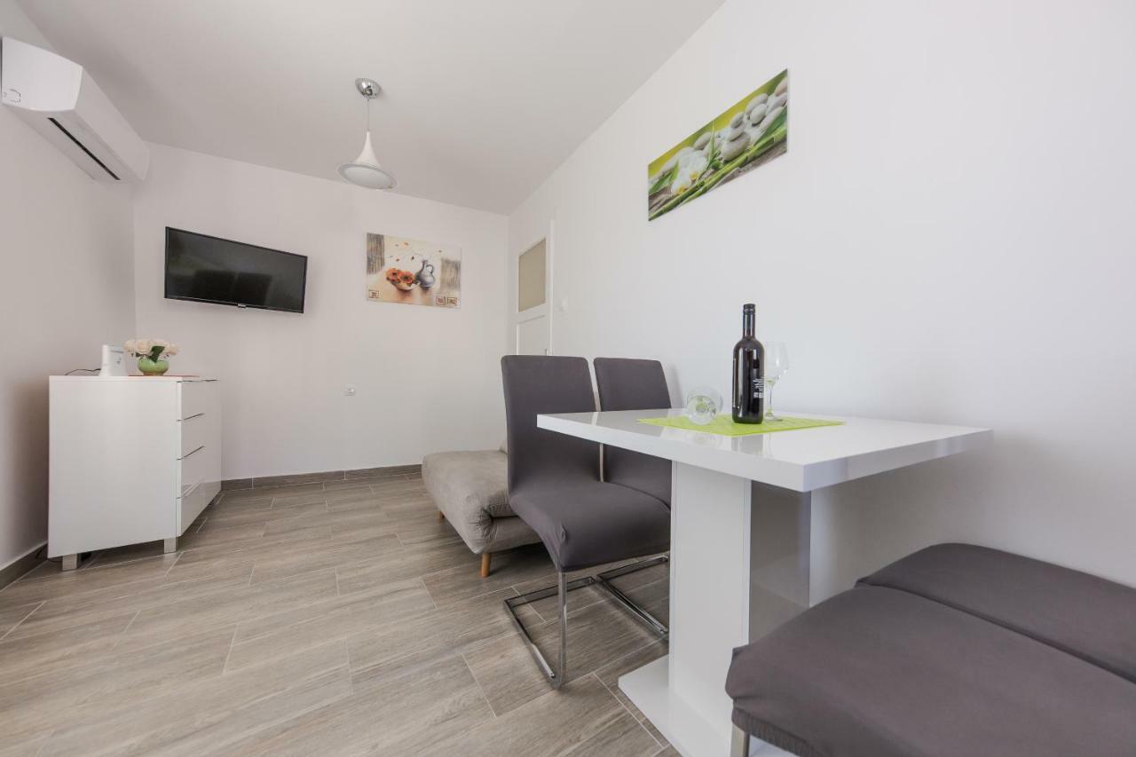 Apartman Ankica Apartment Kastela Bagian luar foto